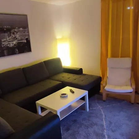 Apartment Charmante In Mitten Von
